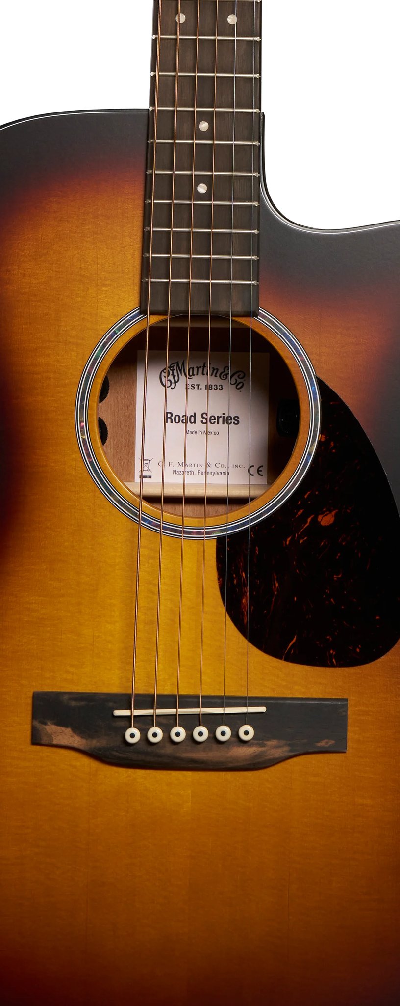 Đàn guitar acoustic điện Martin OMC-10E Modern Burst màu 1935 Sunburst – cận thùng đàn mặt trước