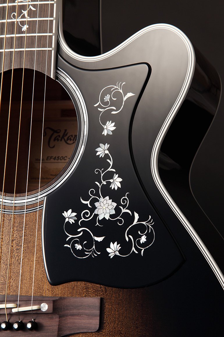 Đàn guitar acoustic điện Takamine EF450C-TT màu Transparent Blackburst – cận chi tiết hoàn thiện