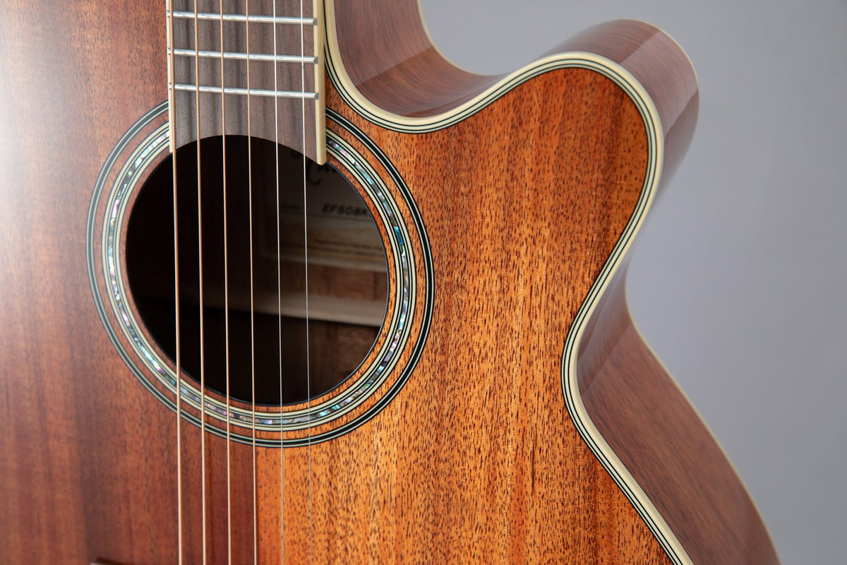 Đàn guitar acoustic điện Takamine EF508KC màu Natural sơn bóng – cận hoa văn viền lỗ thoát âm (rosette)