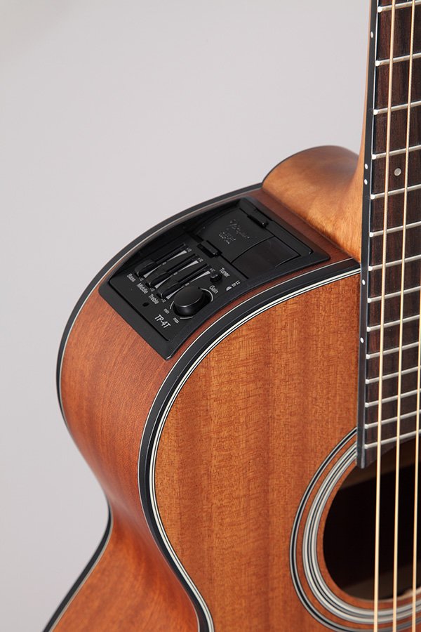 Đàn guitar acoustic điện Takamine GX11ME màu Natural Satin – cận bộ EQ / pickup