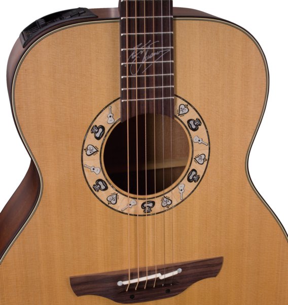 Đàn guitar acoustic điện Takamine KC70 màu Satin Natural – cận thùng đàn mặt trước