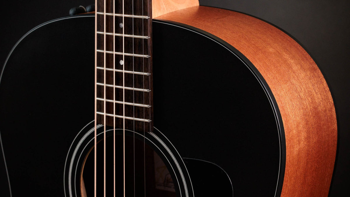 Đàn guitar acoustic điện Taylor 117e Special Edition màu Dark Tobacco Teardrop – cận thùng đàn mặt trước