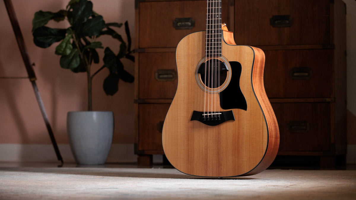 Đàn guitar acoustic điện Taylor 150ce Bajo Quinto màu Natural – ảnh chụp thực tế