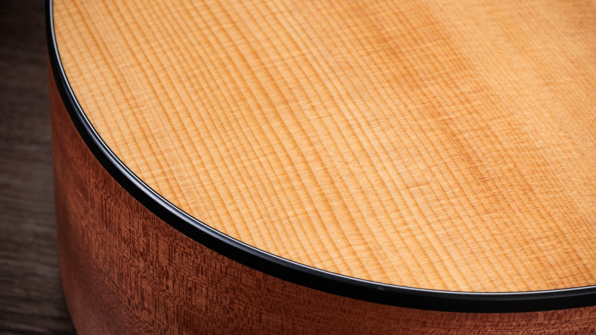 Đàn guitar acoustic điện Taylor 150ce Bajo Quinto màu Natural – cận chi tiết hoàn thiện
