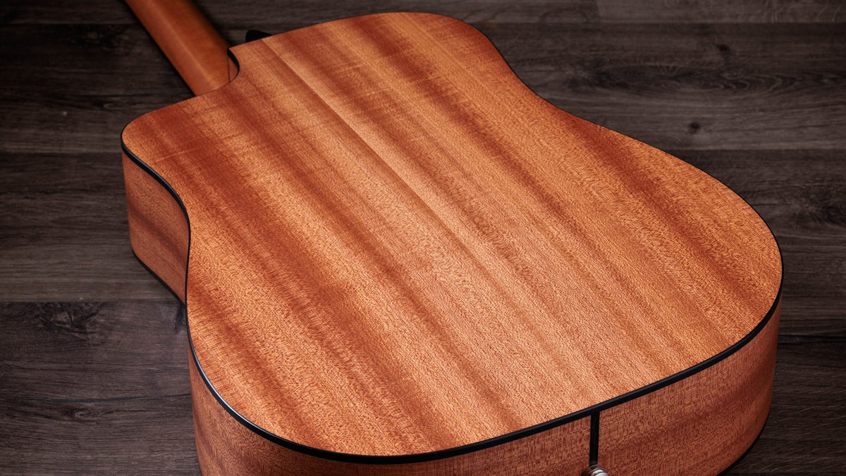 Đàn guitar acoustic điện Taylor 150ce Bajo Quinto màu Natural – cận vân gỗ mặt lưng