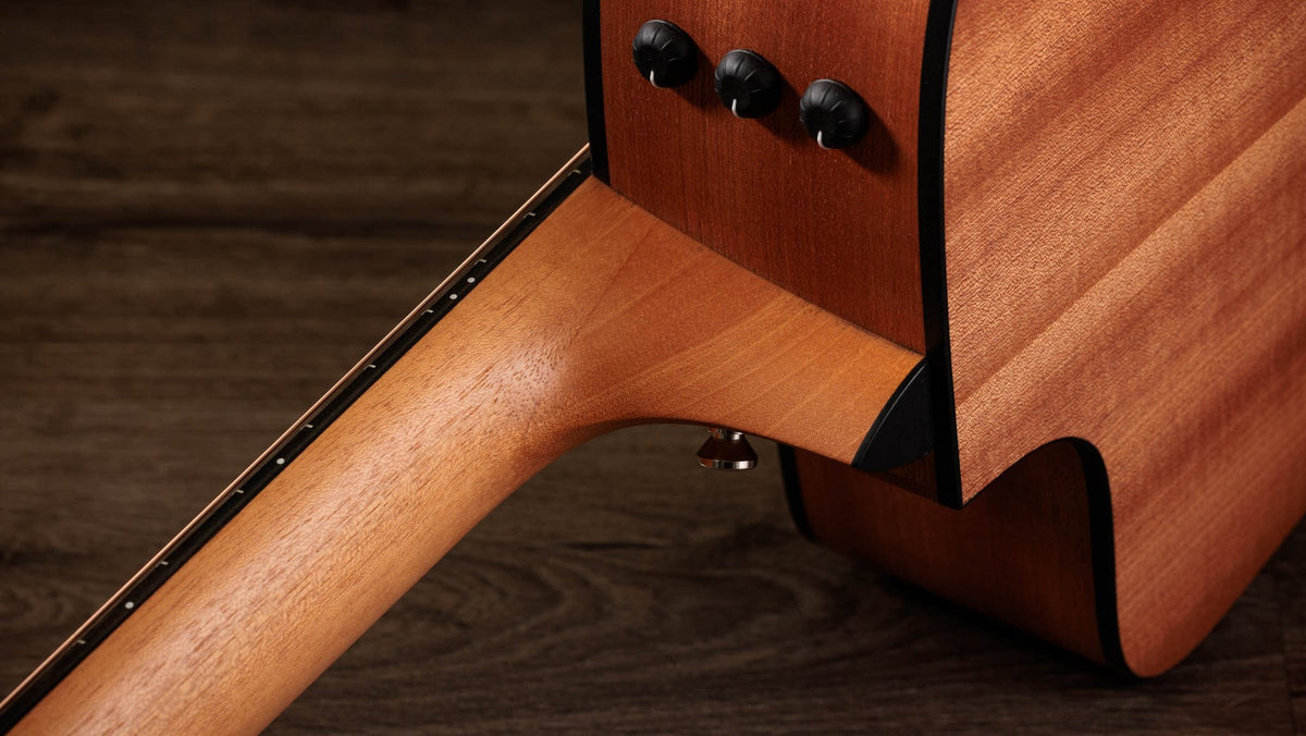 Đàn guitar acoustic điện Taylor 150ce Doce Doble màu Natural – cận gót cần nối thân đàn