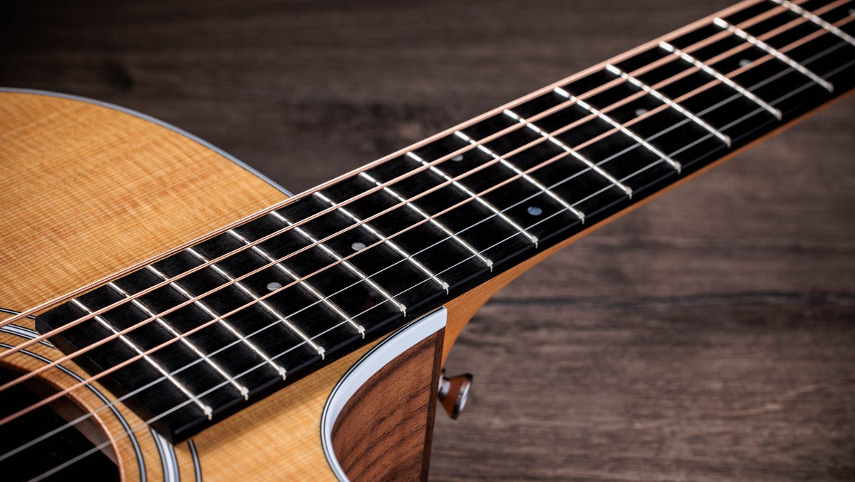 Đàn guitar acoustic điện Taylor 212ce màu Natural – cận cần đàn và mặt phím