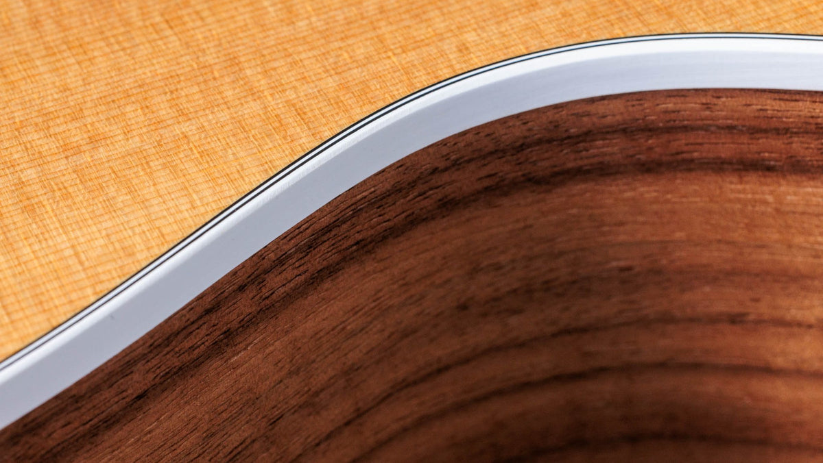 Đàn guitar acoustic điện Taylor 212ce màu Natural – cận hông đàn