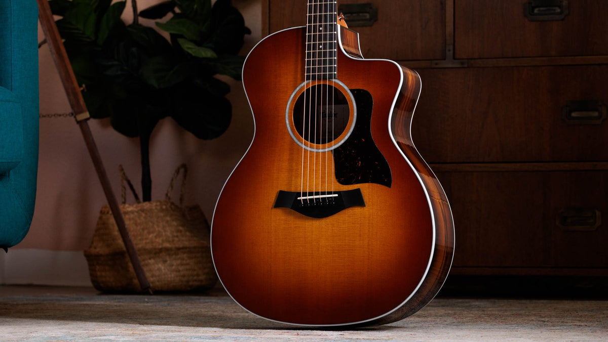 Đàn guitar acoustic điện Taylor 214ce African Ziricote Plus Special Edition màu Shaded Edgeburst – ảnh chụp thực tế