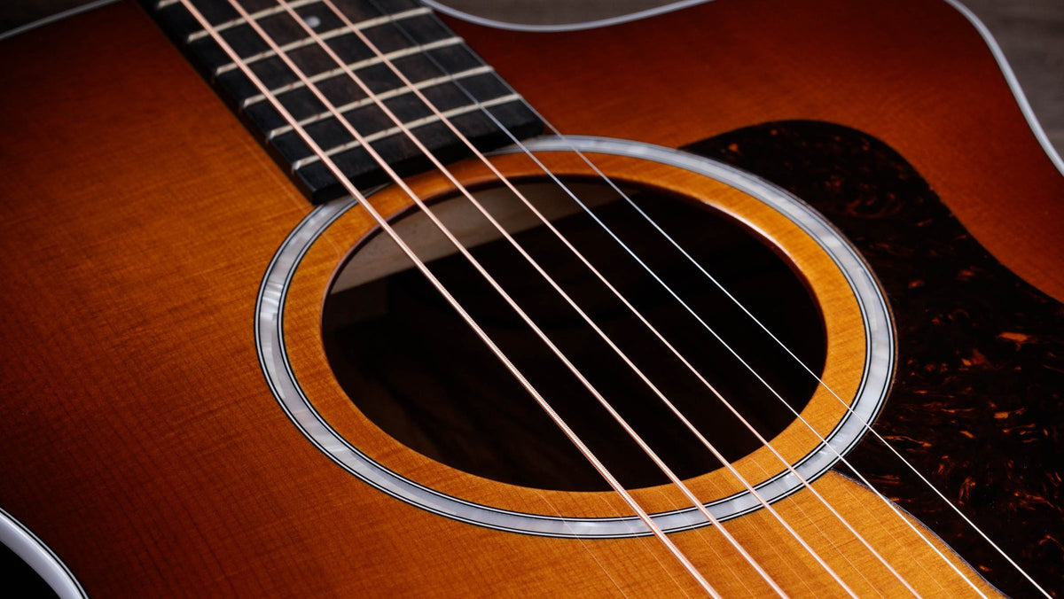 Đàn guitar acoustic điện Taylor 214ce African Ziricote Plus Special Edition màu Shaded Edgeburst – cận hoa văn viền lỗ thoát âm (rosette)