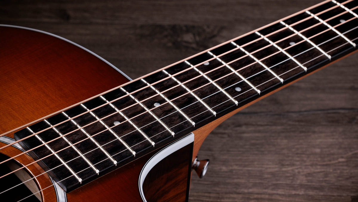 Đàn guitar acoustic điện Taylor 214ce African Ziricote Plus Special Edition màu Shaded Edgeburst – cận cần đàn và mặt phím
