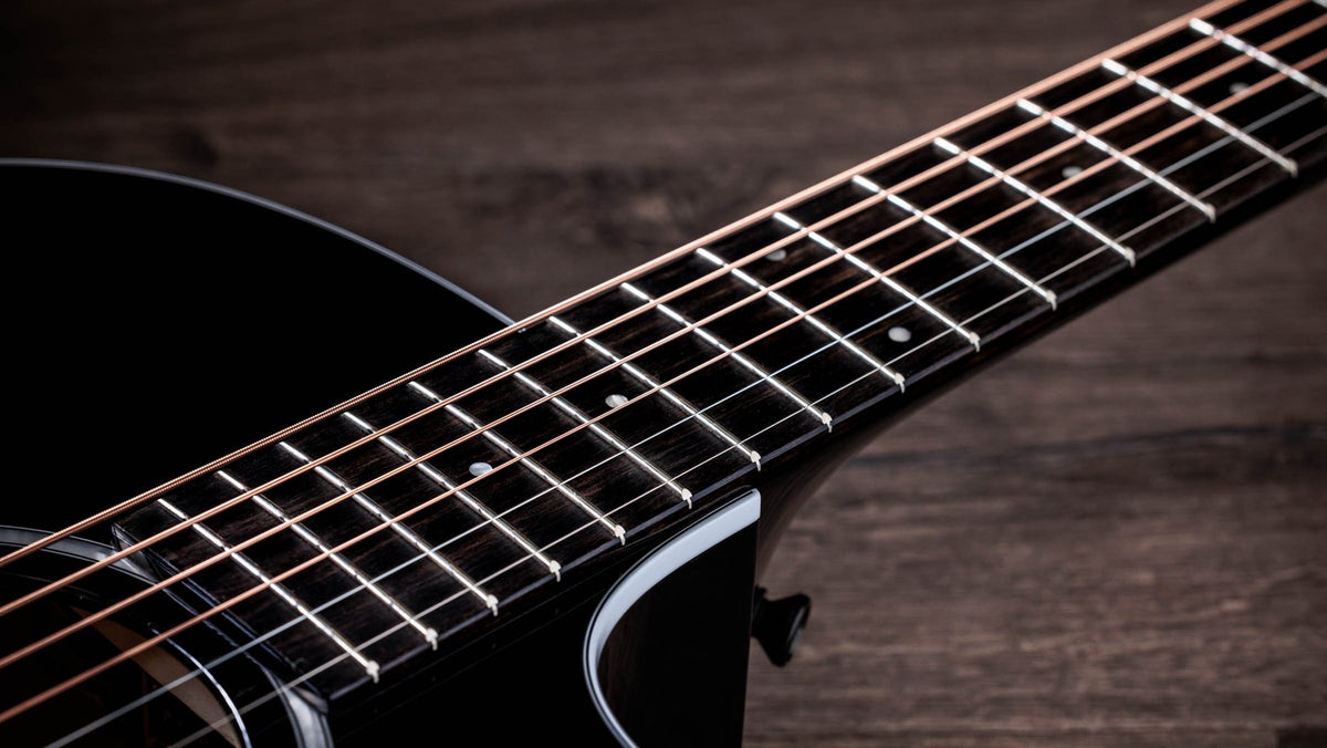 Đàn guitar acoustic điện Taylor 214ce-BLK Plus màu Black – cận cần đàn và mặt phím
