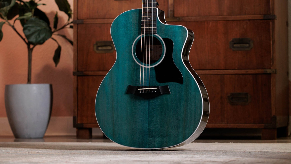 Đàn guitar acoustic điện Taylor 214ce Plus Special Edition màu Trans Blue – ảnh chụp thực tế
