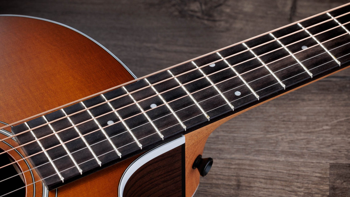 Đàn guitar acoustic điện Taylor 214ce Special Edition Honeyburst màu Honey Sunburst – cận cần đàn và mặt phím