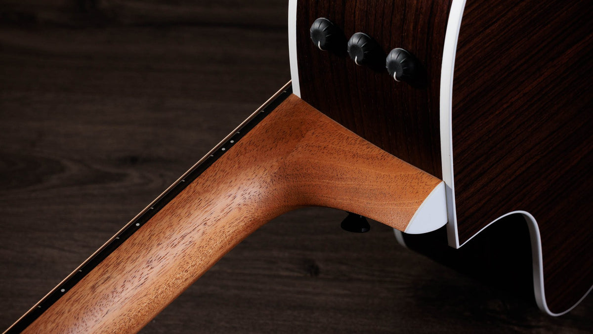 Đàn guitar acoustic điện Taylor 214ce Special Edition Honeyburst màu Honey Sunburst – cận gót cần nối thân đàn