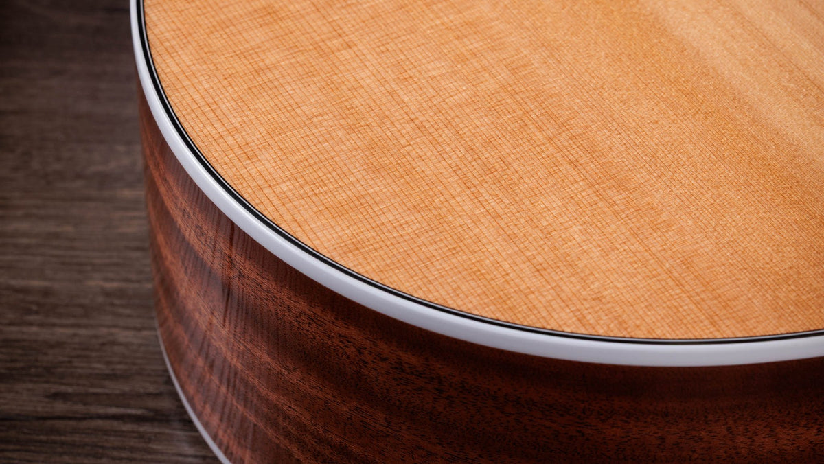 Đàn guitar acoustic điện Taylor 512ce 12-Fret màu Natural – cận thùng đàn mặt trước