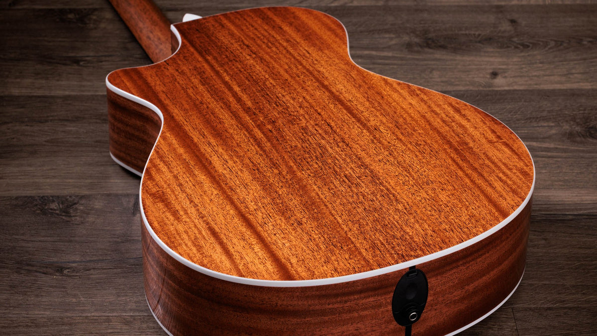 Đàn guitar acoustic điện Taylor 512ce 12-Fret màu Natural – thùng đàn chụp nghiêng