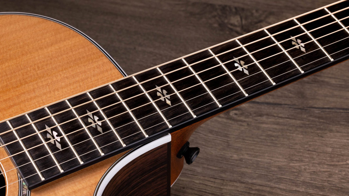 Đàn guitar acoustic điện Taylor 712ce 12-Fret – cận cần đàn và mặt phím (góc 2)