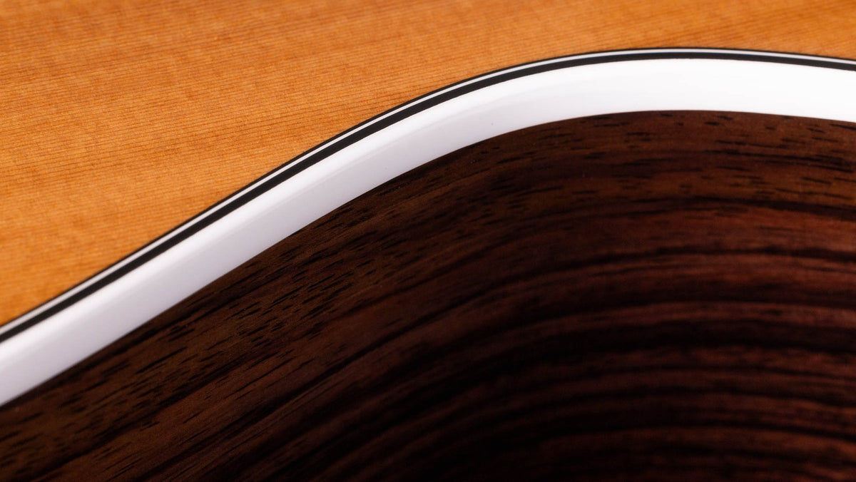 Đàn guitar acoustic điện Taylor 712ce 12-Fret – cận hông đàn (góc 2)