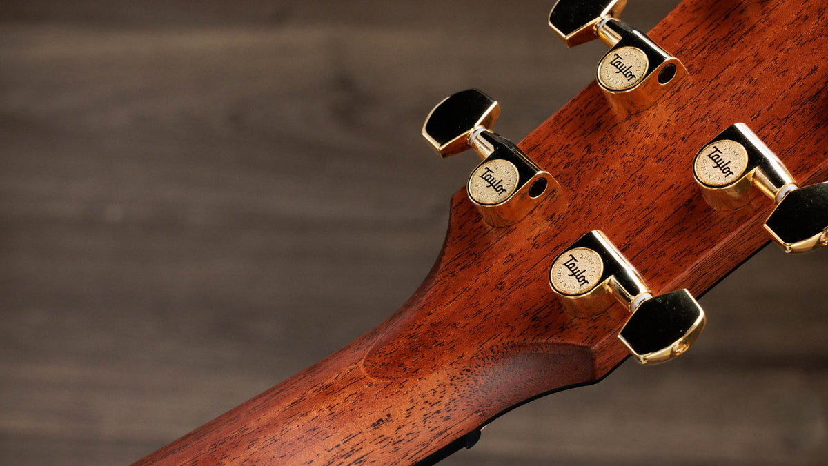 Đàn guitar acoustic điện Taylor 712ce – mặt sau đầu đàn và bộ khóa lên dây