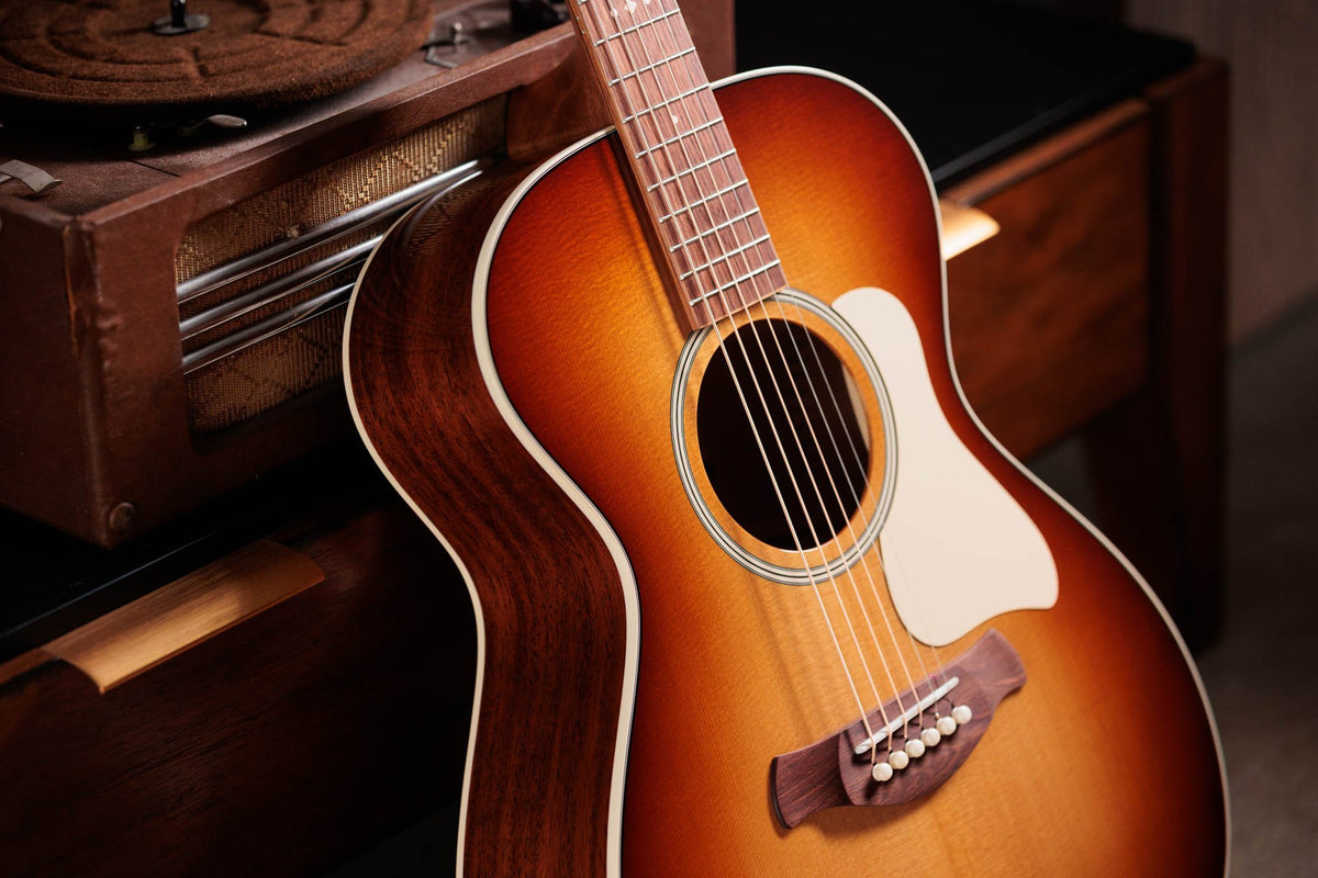Đàn guitar acoustic điện Taylor Ben Harper Gold Label 512e màu Golden Brown Edgeburst – ảnh chính hãng chụp nằm ngang (góc 2)