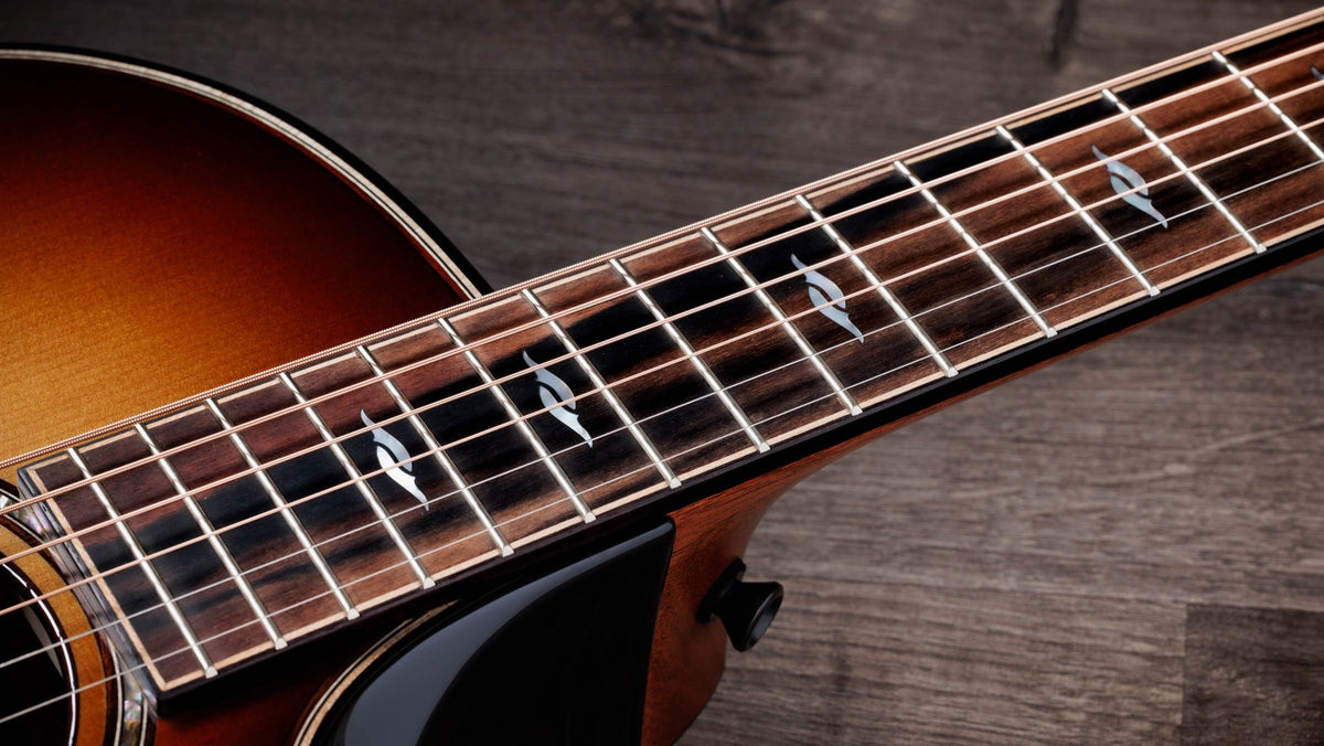 Đàn guitar acoustic điện Taylor Builder's Edition 814ce LTD Macassar Ebony – cận cần đàn và mặt phím (góc 2)