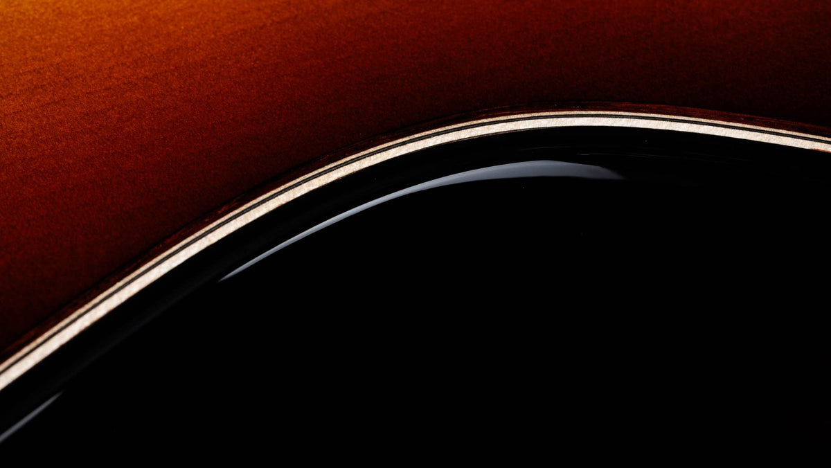Đàn guitar acoustic điện Taylor Builder's Edition 814ce LTD Macassar Ebony – cận hông đàn (góc 2)