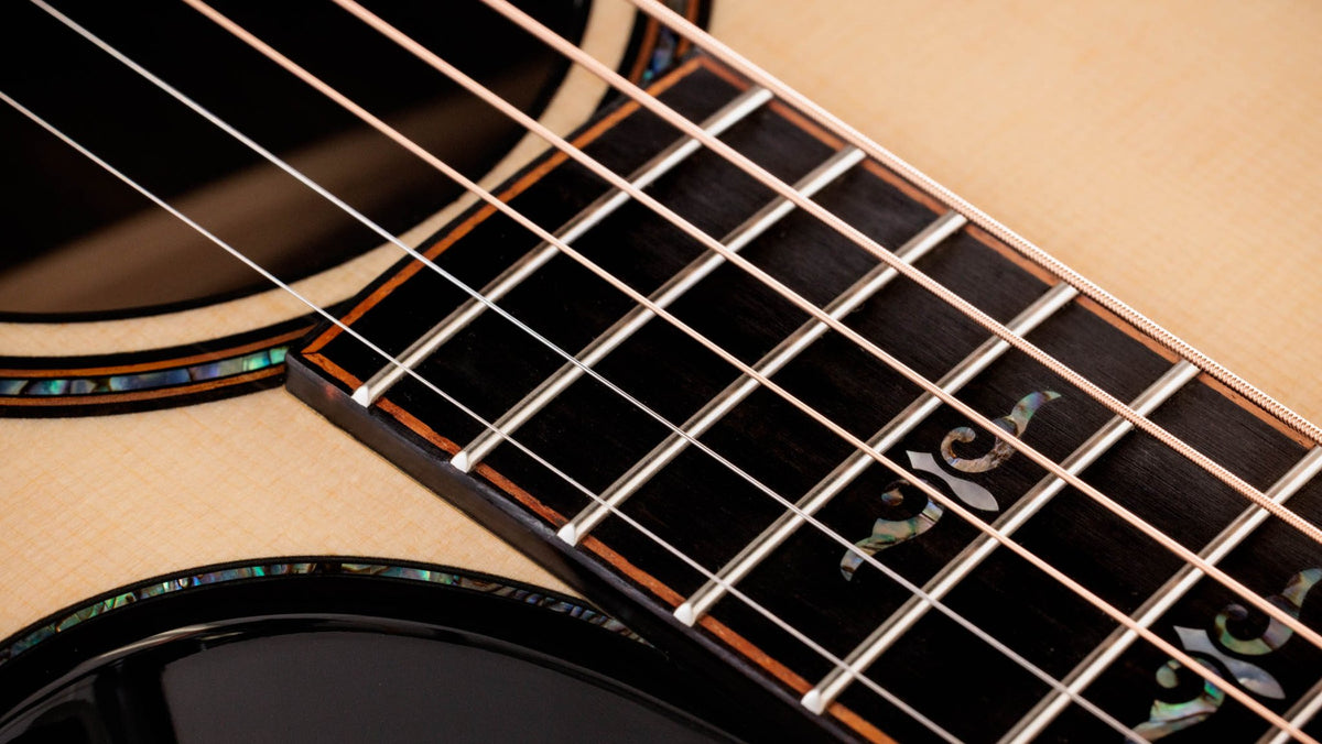 Đàn guitar acoustic điện Taylor Builder's Edition 914ce – cận cần đàn và mặt phím