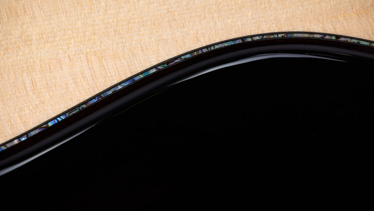 Đàn guitar acoustic điện Taylor Builder's Edition 914ce – cận hông đàn (góc 2)