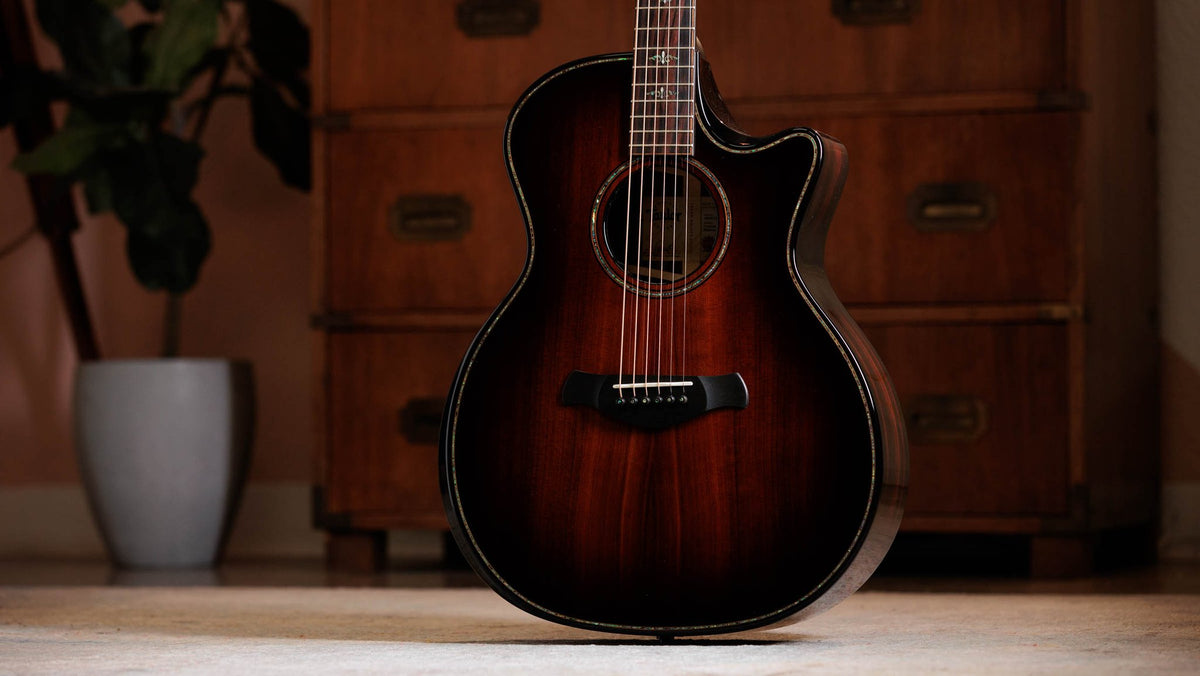 Đàn guitar acoustic điện Taylor Builder's Edition 914ce LTD Macassar Ebony màu Kona Edgeburst – ảnh chụp thực tế