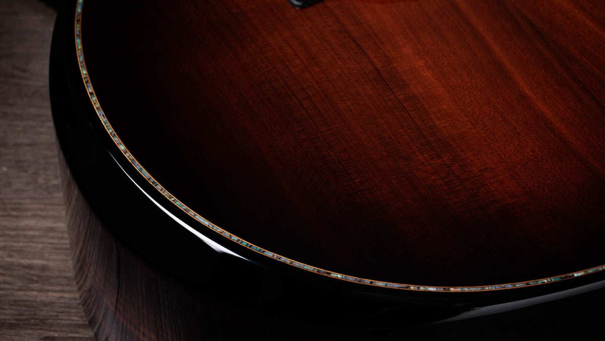 Đàn guitar acoustic điện Taylor Builder's Edition 914ce LTD Macassar Ebony màu Kona Edgeburst – cận chi tiết hoàn thiện