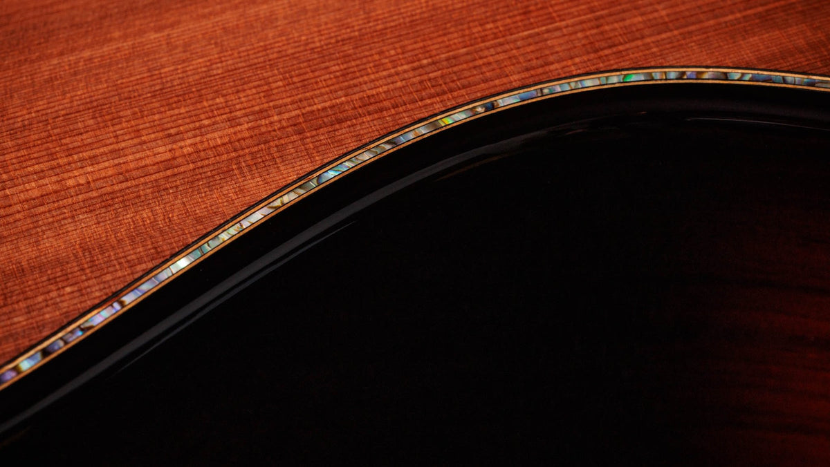 Đàn guitar acoustic điện Taylor Builder's Edition 914ce Sinker Redwood – cận hông đàn (góc 2)