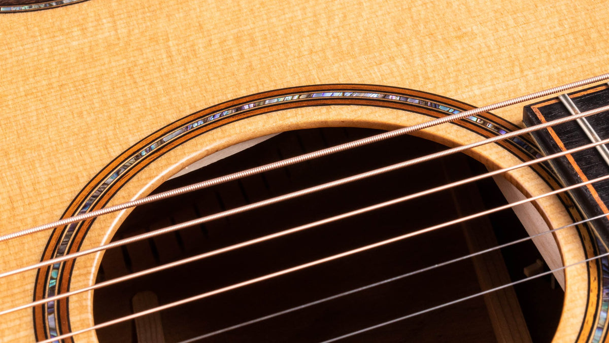 Đàn guitar acoustic điện Taylor Builder's Edition K14ce – cận hoa văn viền lỗ thoát âm (rosette)