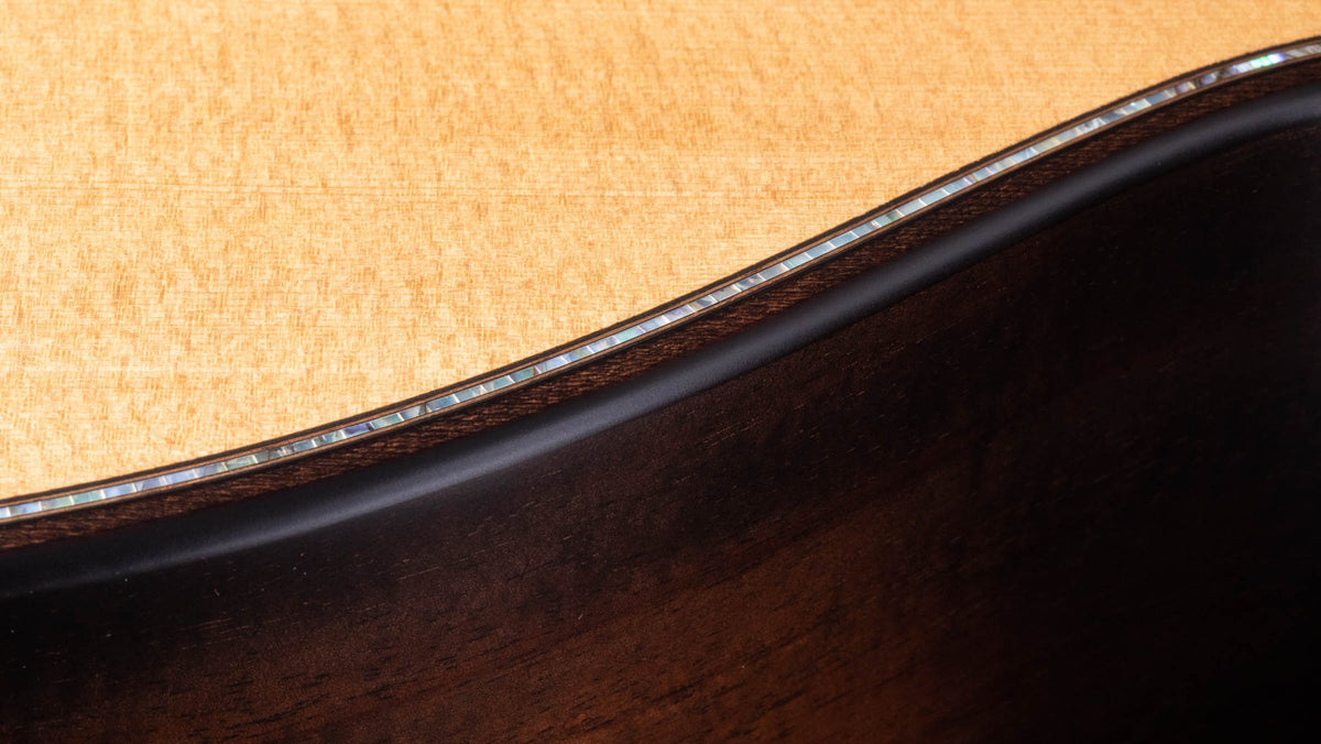 Đàn guitar acoustic điện Taylor Builder's Edition K14ce – cận hông đàn (góc 2)