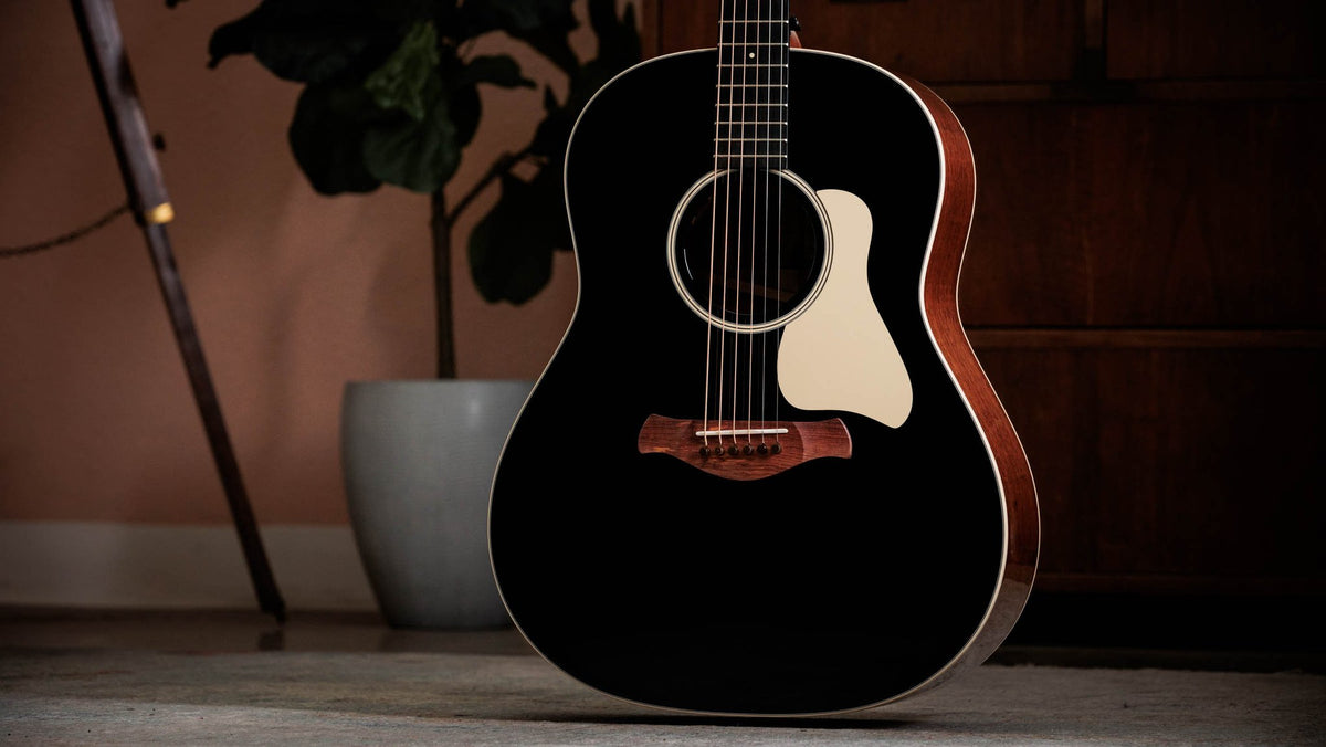 Đàn guitar acoustic điện Taylor Gold Label 517e mặt đen Blacktop – ảnh chính hãng chụp nằm ngang