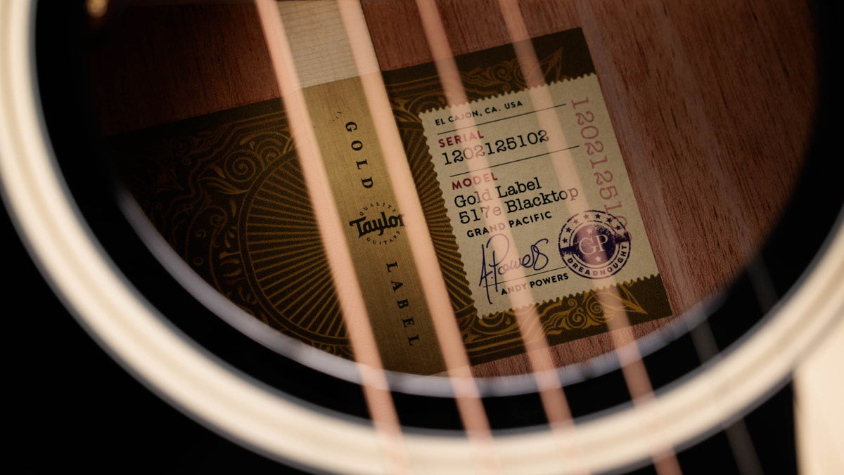 Đàn guitar acoustic điện Taylor Gold Label 517e mặt đen Blacktop – nhãn bên trong thùng đàn