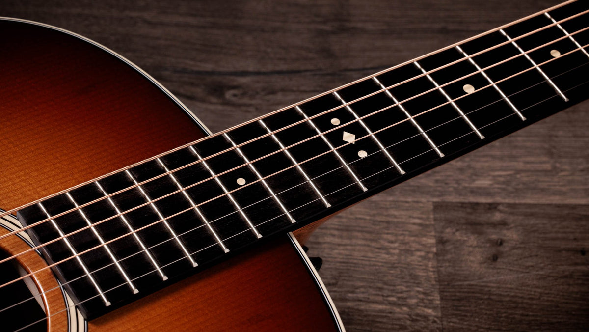 Đàn guitar acoustic điện Taylor Gold Label 517e mặt Golden Brown SEB, pickguard kem – cận cần đàn và mặt phím