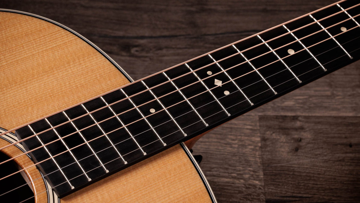 Đàn guitar acoustic điện Taylor Gold Label 517e màu Natural – cận cần đàn và mặt phím