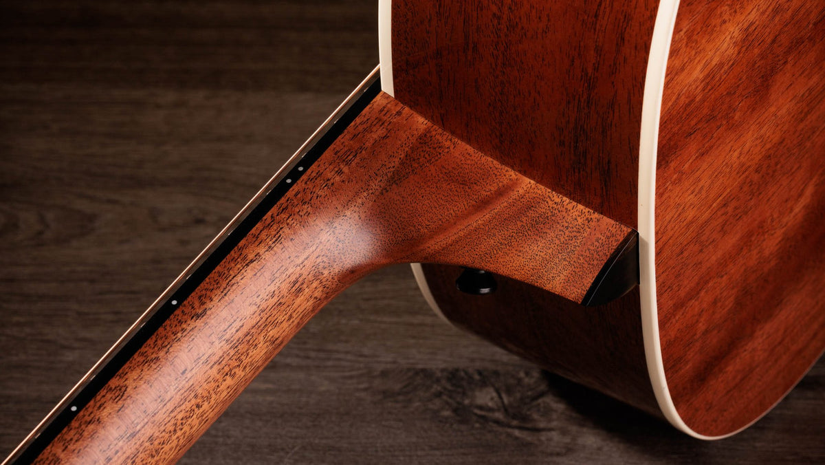 Đàn guitar acoustic điện Taylor Gold Label 517e màu Natural – cận gót cần nối thân đàn