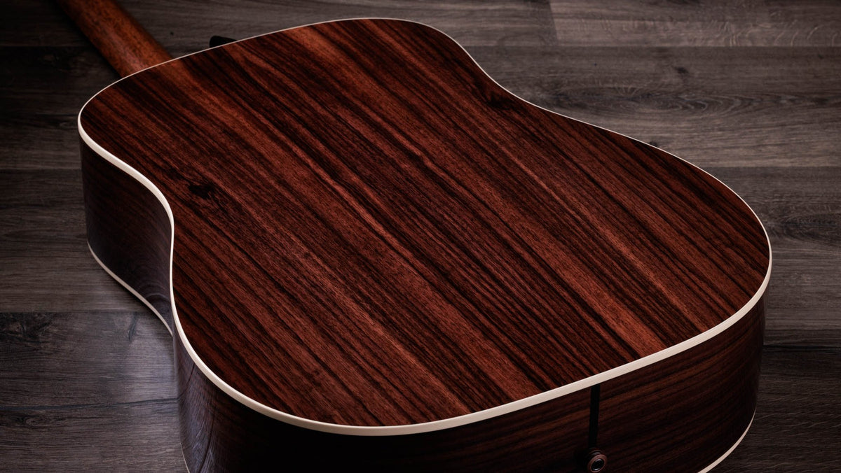 Đàn guitar acoustic điện Taylor Gold Label 710e màu Natural – thùng đàn chụp nghiêng