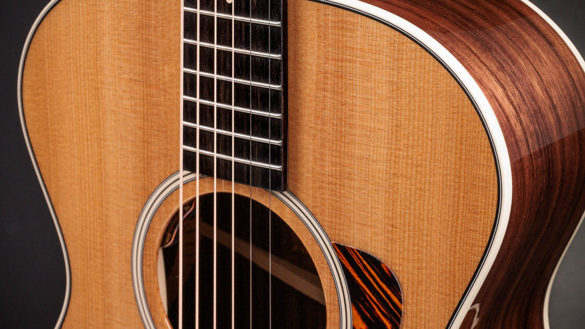 Đàn guitar acoustic điện Taylor Gold Label 712e – cận thùng đàn mặt trước
