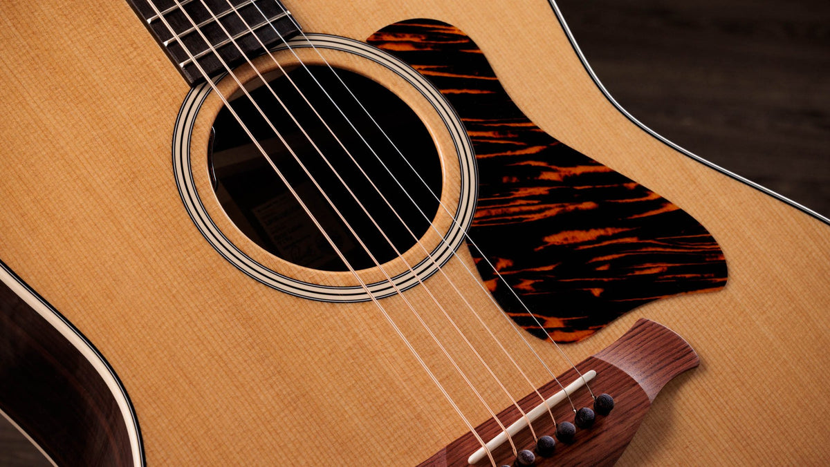 Đàn guitar acoustic điện Taylor Gold Label 717e mặt Natural – cận thùng đàn mặt trước (góc 2)