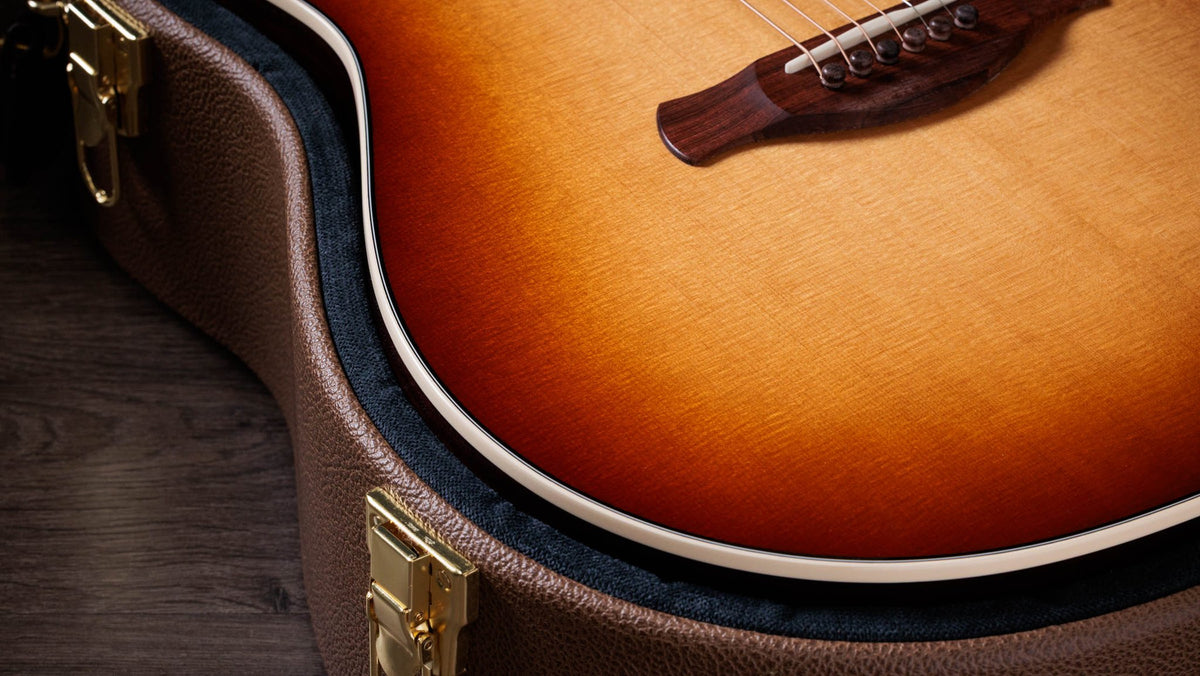 Đàn guitar acoustic điện Taylor Gold Label 717e mặt sunburst nâu vàng, pickguard firestripe – cận chi tiết hoàn thiện