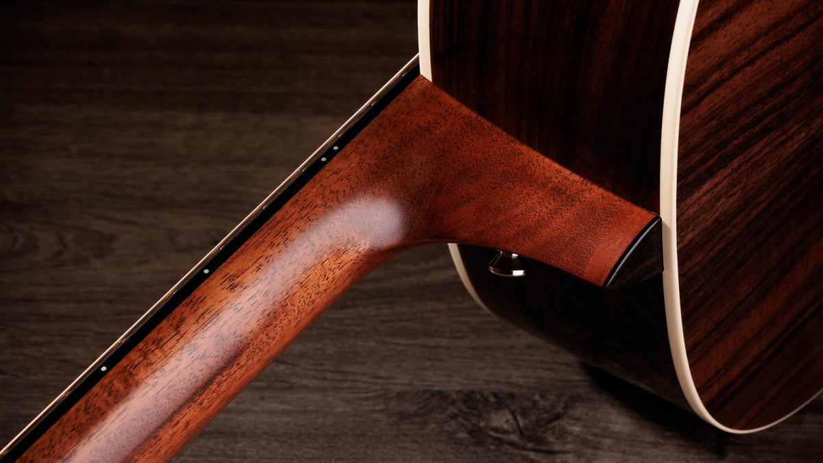 Đàn guitar acoustic điện Taylor Gold Label 717e mặt sunburst nâu vàng, pickguard kem – cận gót cần nối thân đàn
