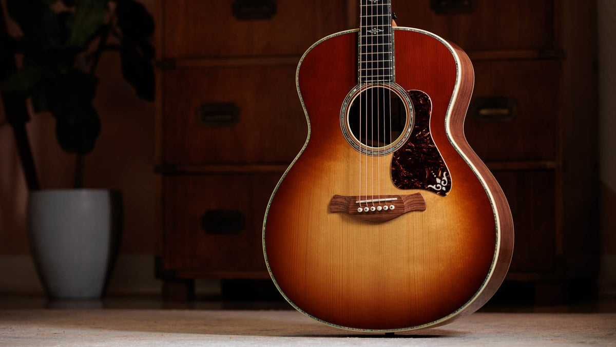 Đàn guitar acoustic điện Taylor Gold Label 914e mặt Teardrop Sunburst – ảnh chính hãng chụp nằm ngang
