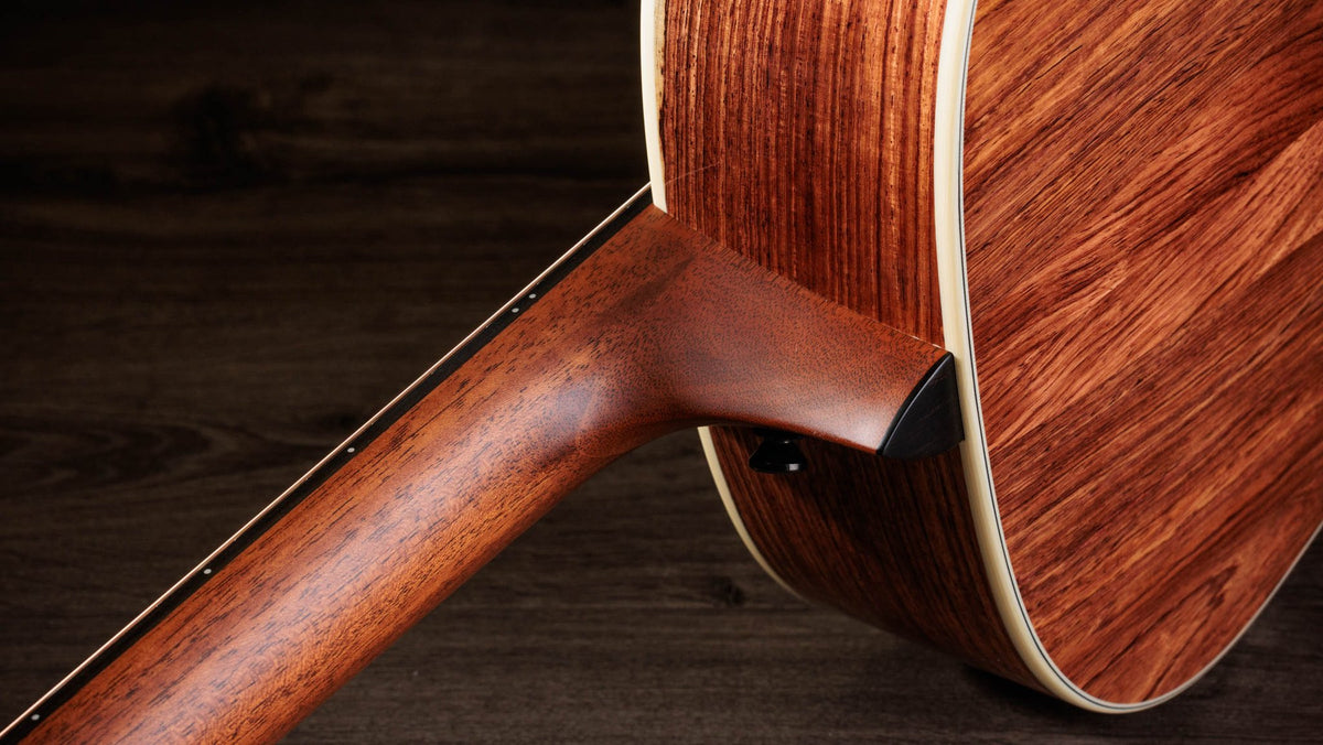 Đàn guitar acoustic điện Taylor Gold Label 914e mặt Teardrop Sunburst – cận gót cần nối thân đàn