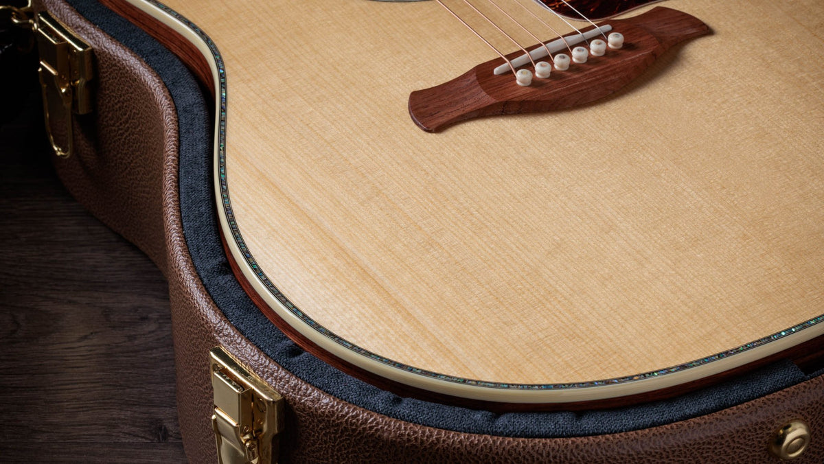 Đàn guitar acoustic điện Taylor Gold Label 917e mặt Natural – cận chi tiết hoàn thiện