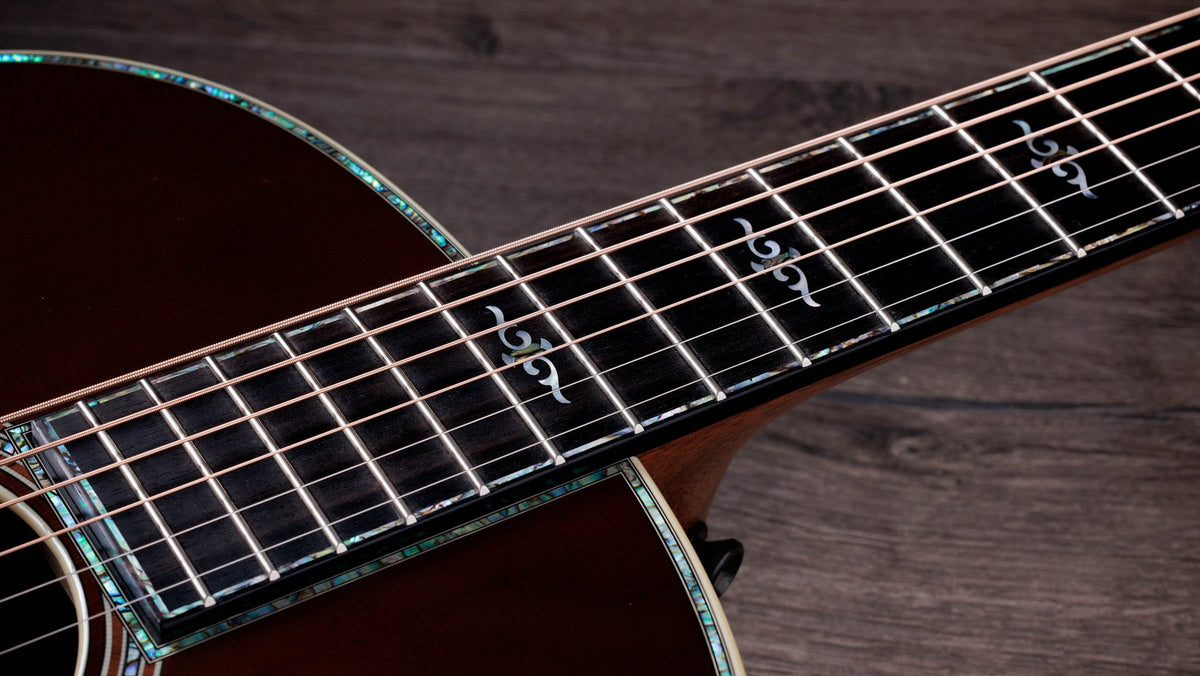 Đàn guitar acoustic điện Taylor Gold Label 917e mặt Teardrop Sunburst – cận cần đàn và mặt phím