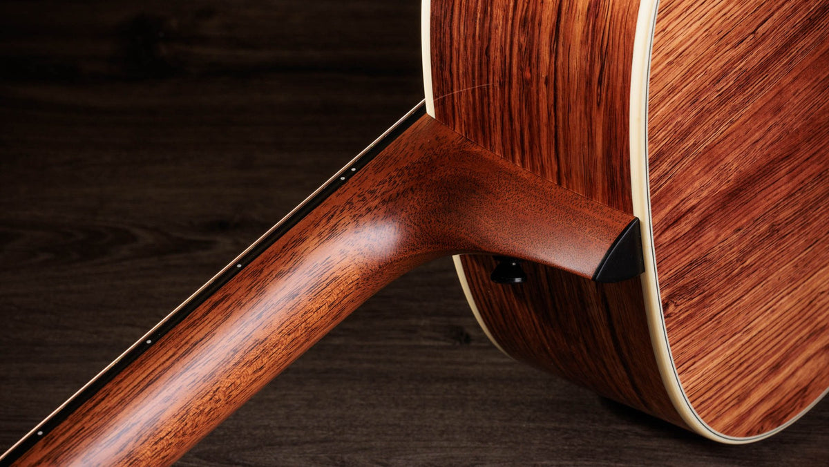 Đàn guitar acoustic điện Taylor Gold Label 917e mặt Teardrop Sunburst – cận gót cần nối thân đàn