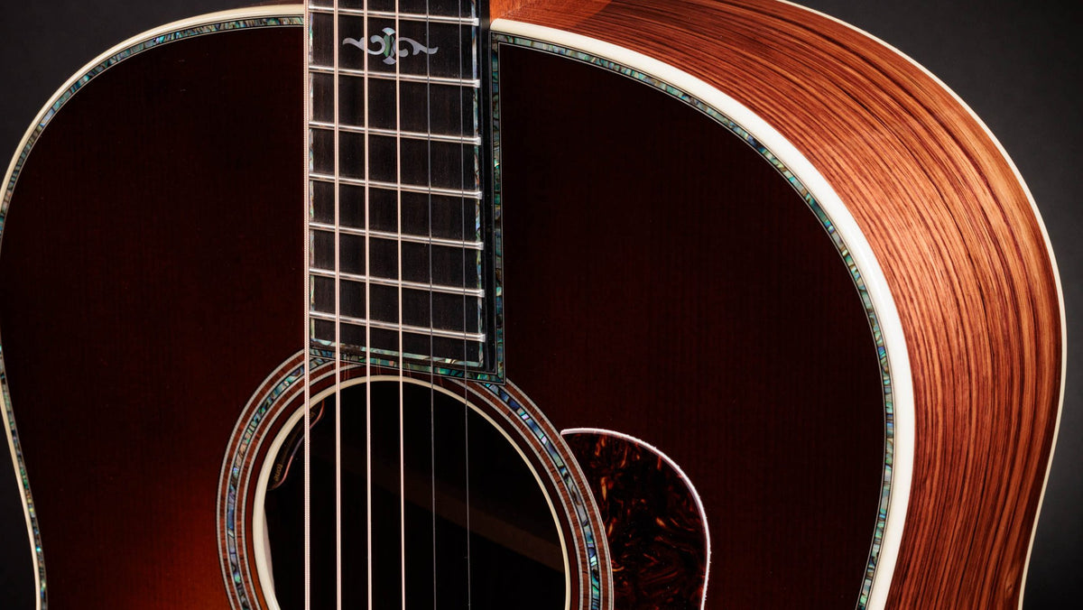 Đàn guitar acoustic điện Taylor Gold Label 917e mặt Teardrop Sunburst – cận thùng đàn mặt trước